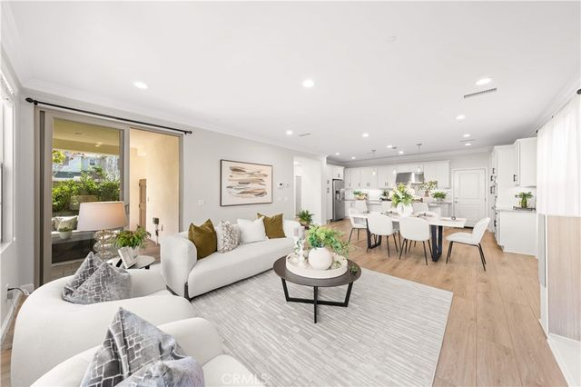 109 Bumblebee, Irvine, CA 92618