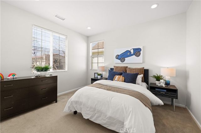 109 Bumblebee, Irvine, CA 92618