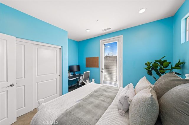 109 Bumblebee, Irvine, CA 92618