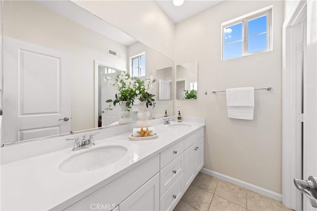 109 Bumblebee, Irvine, CA 92618