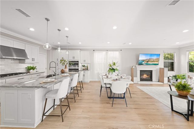 109 Bumblebee, Irvine, CA 92618