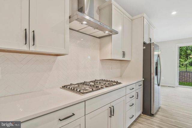 141 POE DR, Winchester, VA 22602