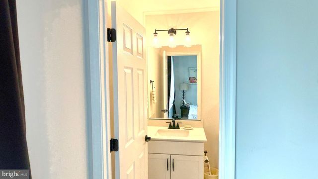 141 POE DR, Winchester, VA 22602