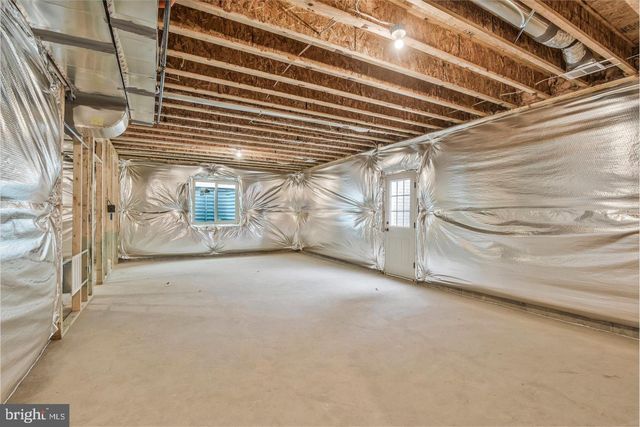 141 POE DR, Winchester, VA 22602