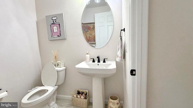 141 POE DR, Winchester, VA 22602