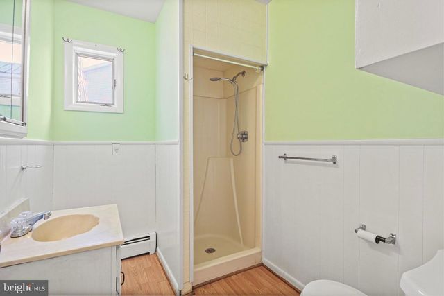 122 E MAIN ST, Stevensville, MD 21666