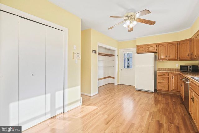 122 E MAIN ST, Stevensville, MD 21666