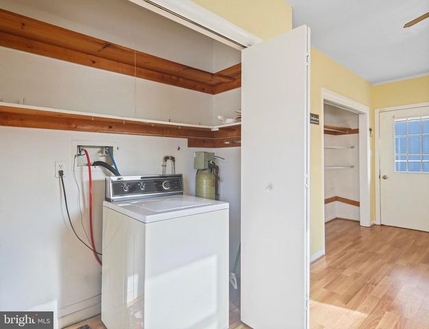 122 E MAIN ST, Stevensville, MD 21666