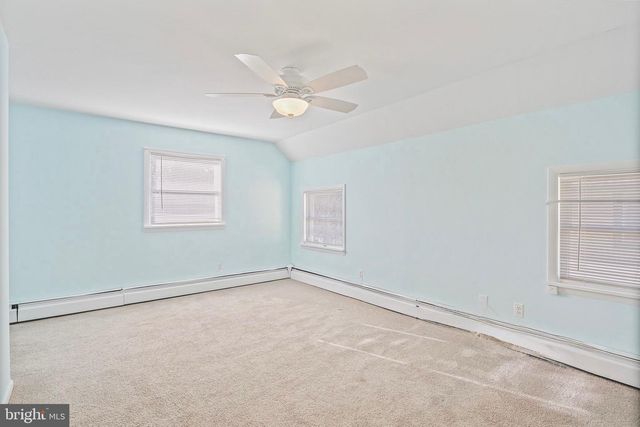 122 E MAIN ST, Stevensville, MD 21666