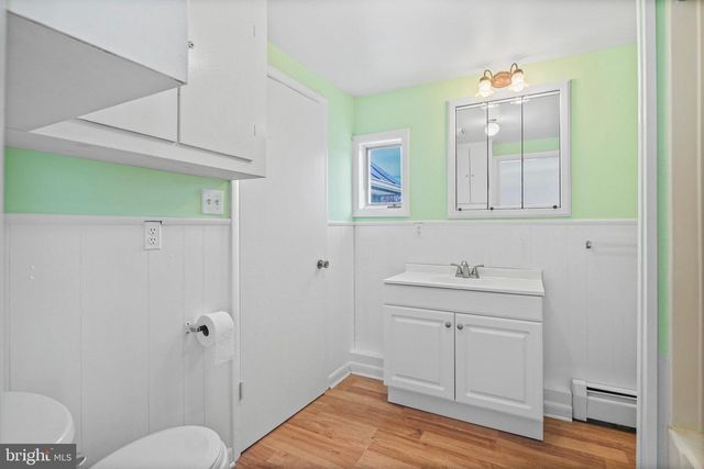 122 E MAIN ST, Stevensville, MD 21666