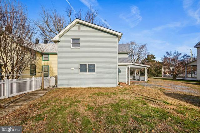 122 E MAIN ST, Stevensville, MD 21666