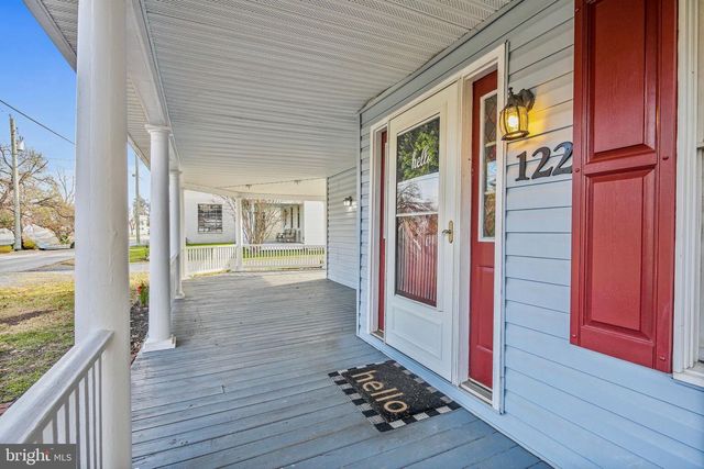 122 E MAIN ST, Stevensville, MD 21666