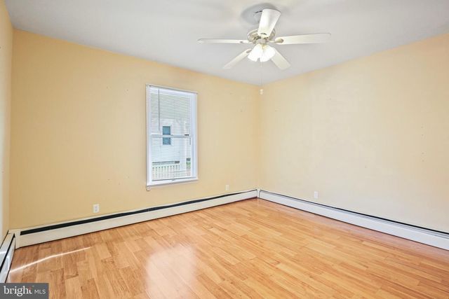 122 E MAIN ST, Stevensville, MD 21666