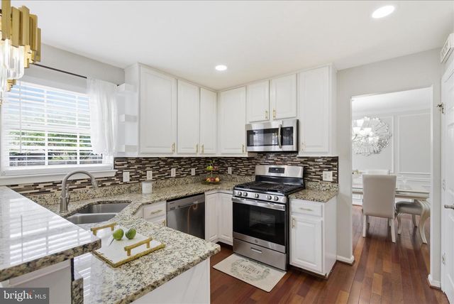 13832 REGAL CT, Woodbridge, VA 22193