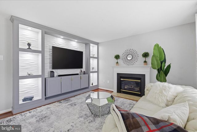 13832 REGAL CT, Woodbridge, VA 22193