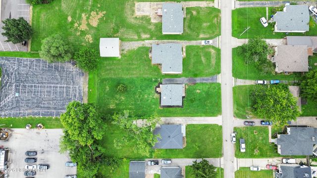 10407 Villa Dr, Louisville, KY 40272
