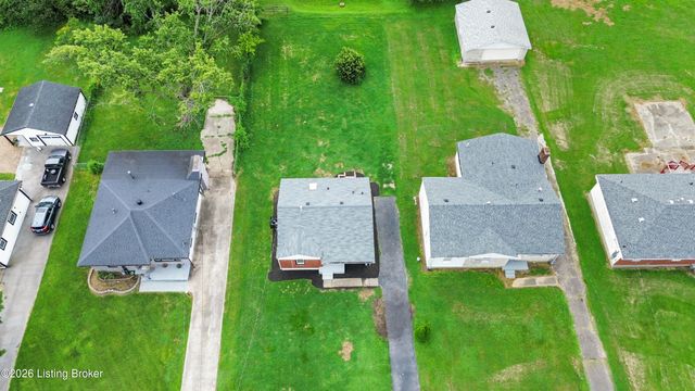10407 Villa Dr, Louisville, KY 40272