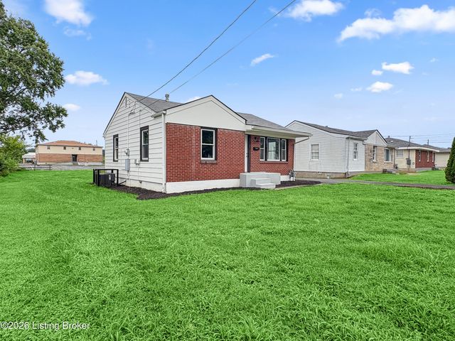 10407 Villa Dr, Louisville, KY 40272