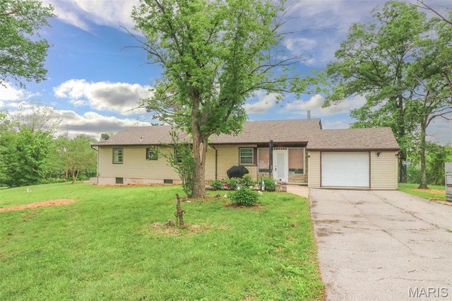 145 Well Drive, Herculaneum, MO 63048