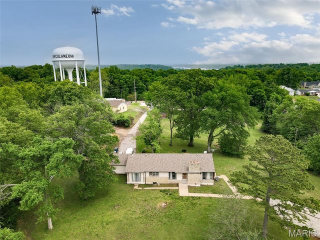 145 Well Drive, Herculaneum, MO 63048