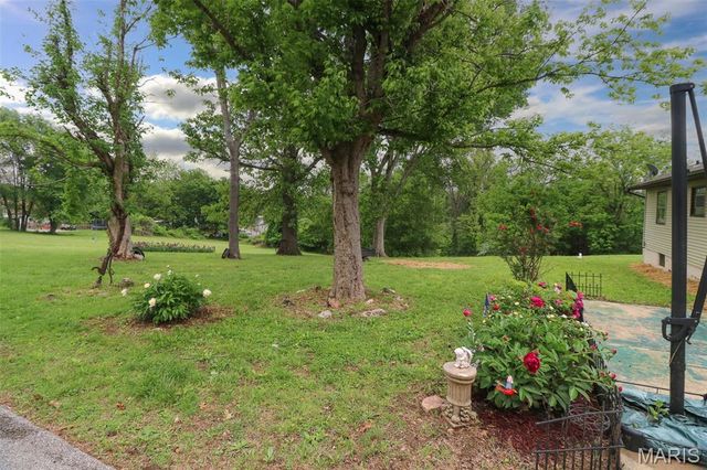 145 Well Drive, Herculaneum, MO 63048