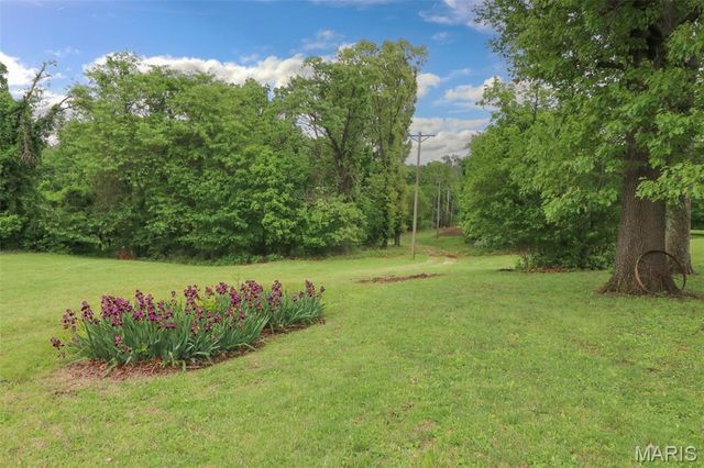 145 Well Drive, Herculaneum, MO 63048