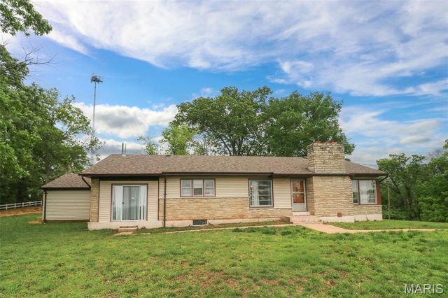 145 Well Drive, Herculaneum, MO 63048