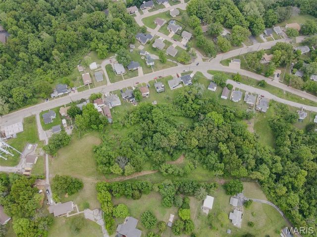 145 Well Drive, Herculaneum, MO 63048