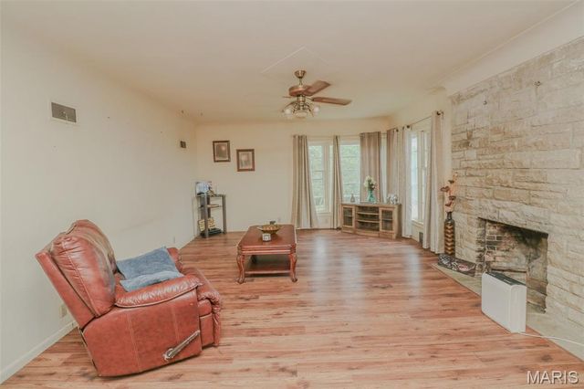 145 Well Drive, Herculaneum, MO 63048