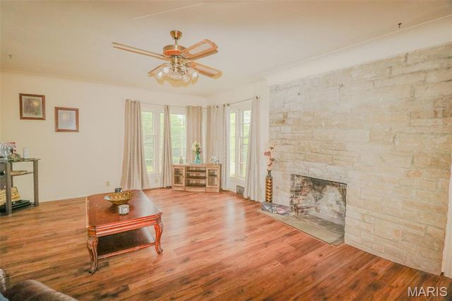 145 Well Drive, Herculaneum, MO 63048