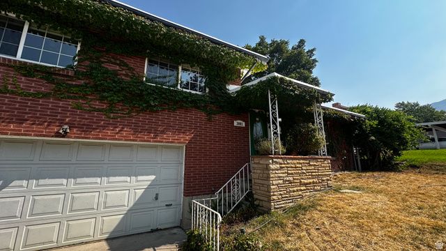 3001 E 4345 S, Holladay, UT 84124