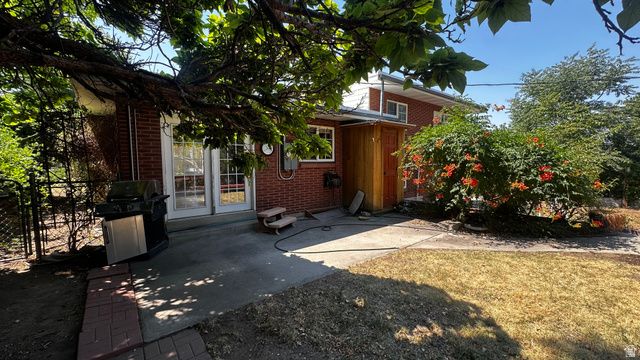 3001 E 4345 S, Holladay, UT 84124