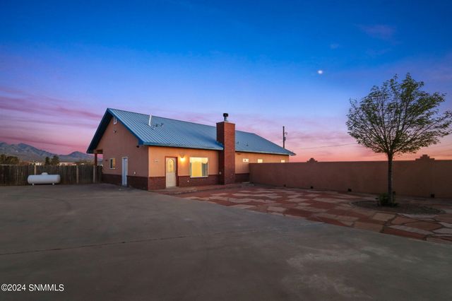 4425 Butterfly Road, Las Cruces, NM 88011