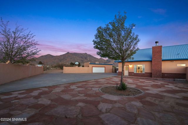 4425 Butterfly Road, Las Cruces, NM 88011