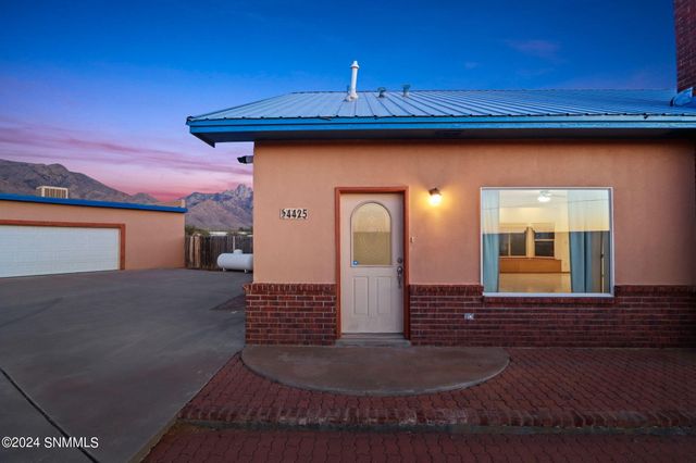 4425 Butterfly Road, Las Cruces, NM 88011