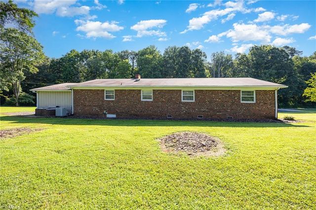 1452 Ben Lambeth Road, Asheboro, NC 27205