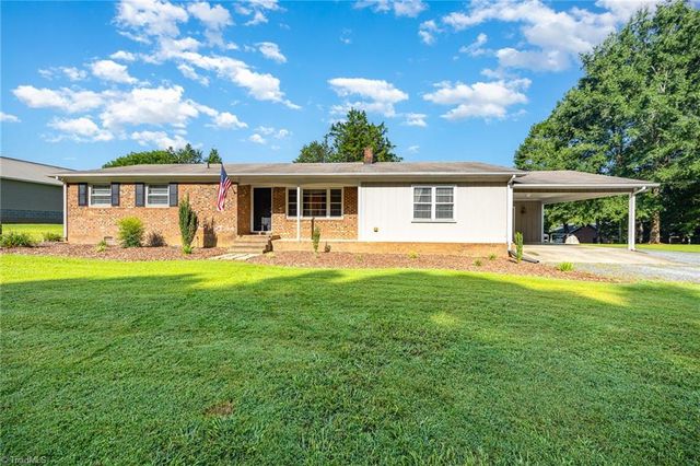 1452 Ben Lambeth Road, Asheboro, NC 27205