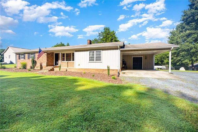 1452 Ben Lambeth Road, Asheboro, NC 27205