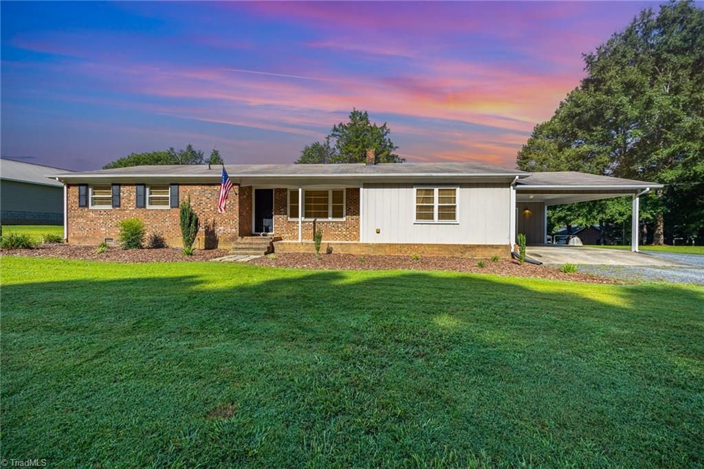 1452 Ben Lambeth Road, Asheboro, NC 27205