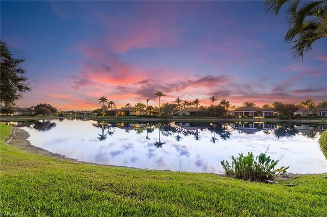 7717 Trent CT, Naples, FL 34113