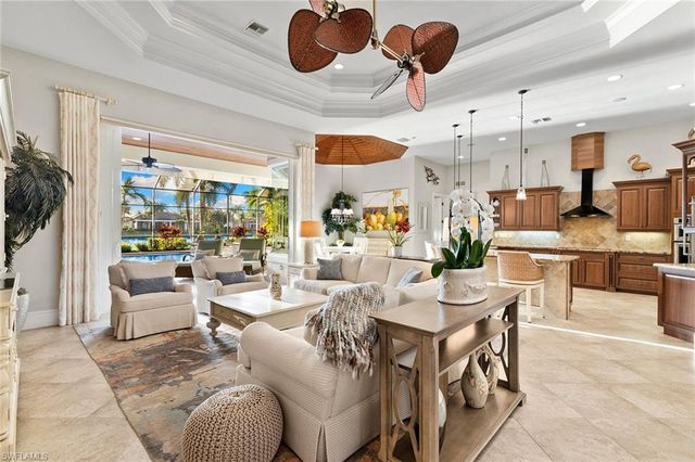 7717 Trent CT, Naples, FL 34113