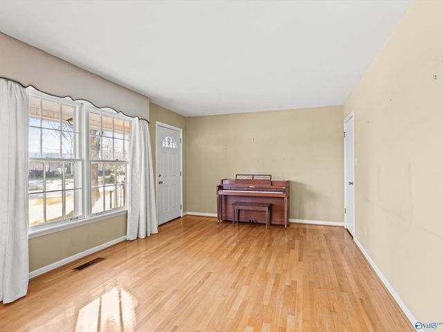 2102 South Park Boulevard, Huntsville, AL 35803