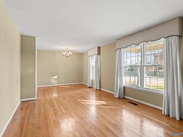 2102 South Park Boulevard, Huntsville, AL 35803