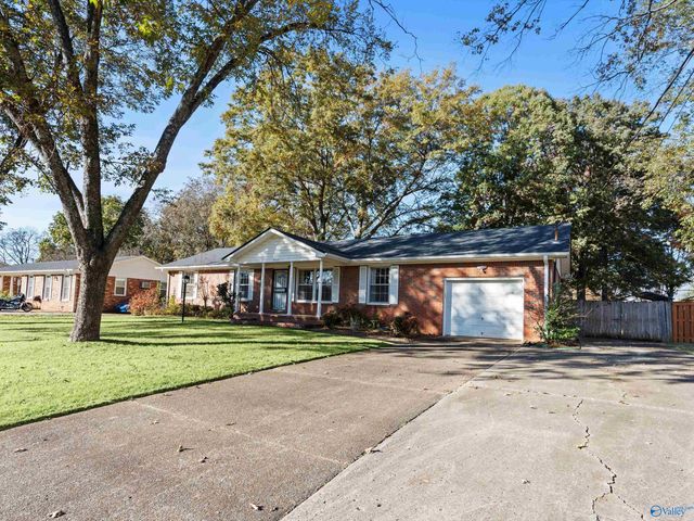 2102 South Park Boulevard, Huntsville, AL 35803