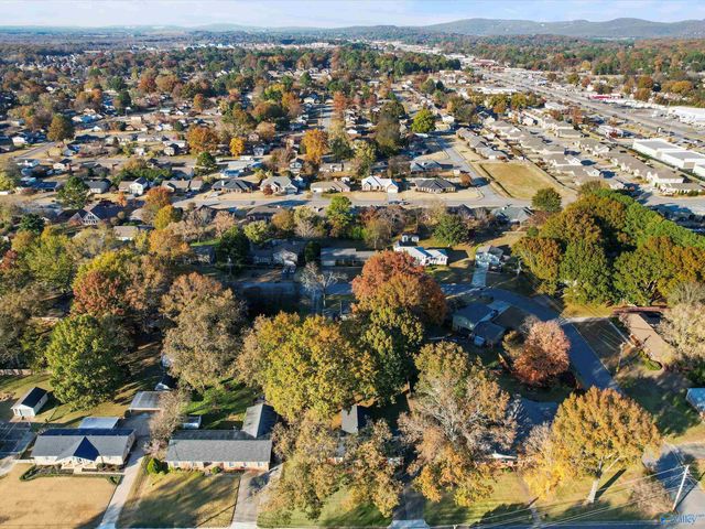 2102 South Park Boulevard, Huntsville, AL 35803