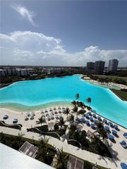 2411 Laguna Cir 910, Miami, FL 33181