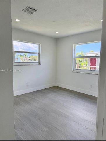 2614 NW 25th St, Fort Lauderdale, FL 33311