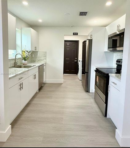 2614 NW 25th St, Fort Lauderdale, FL 33311
