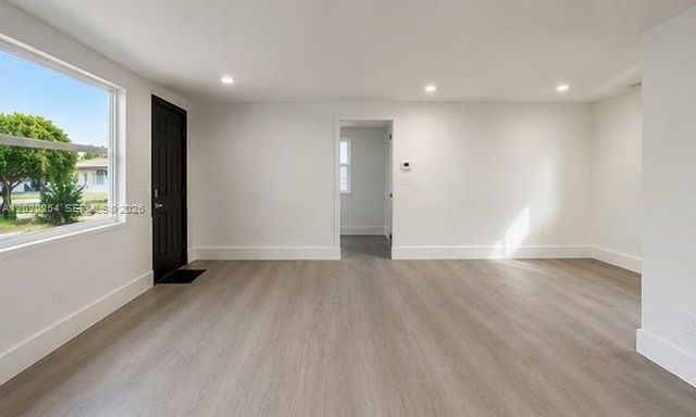2614 NW 25th St, Fort Lauderdale, FL 33311
