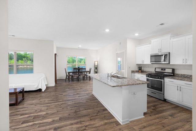 4790 BARRETT OAKS DR, Millington, TN 38053